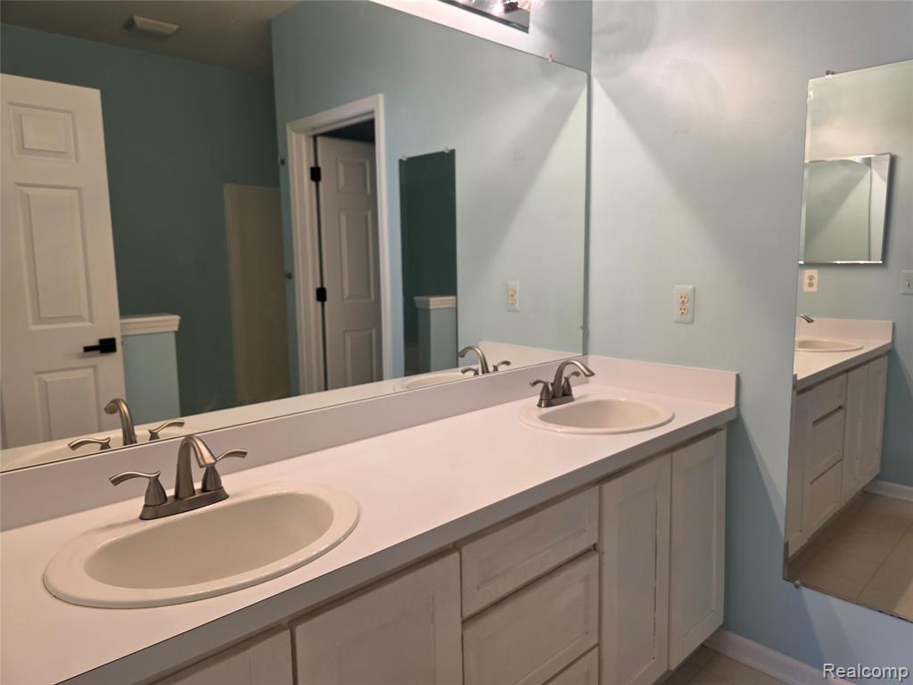 8130 Autumn Woods Trail, Ypsilanti, MI 48198 — Photo 15