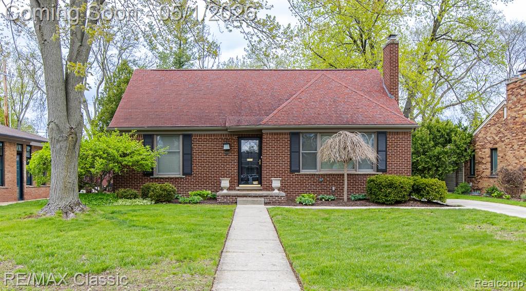 16950 Locherbie Avenue, Beverly Hills, MI 48025 — front exterior