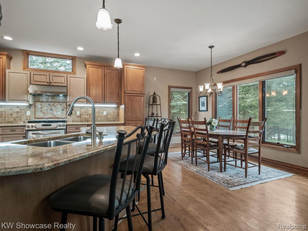 940 Dacea Court, White Lake, MI — Photo 16