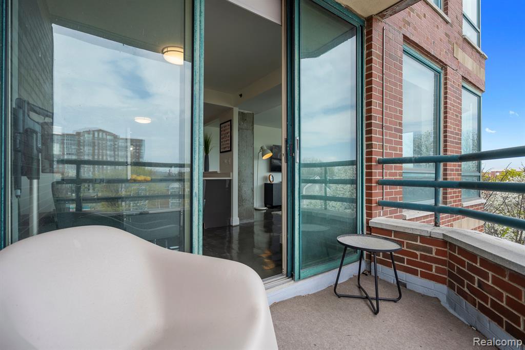 3320 SPINNAKER Lane, 4A, Detroit, MI 48207 — Photo 24