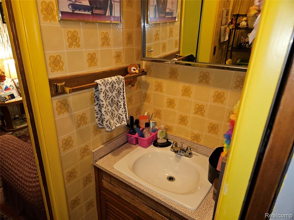 20201 Cherokee Street, Detroit, MI 48219 — Photo 18