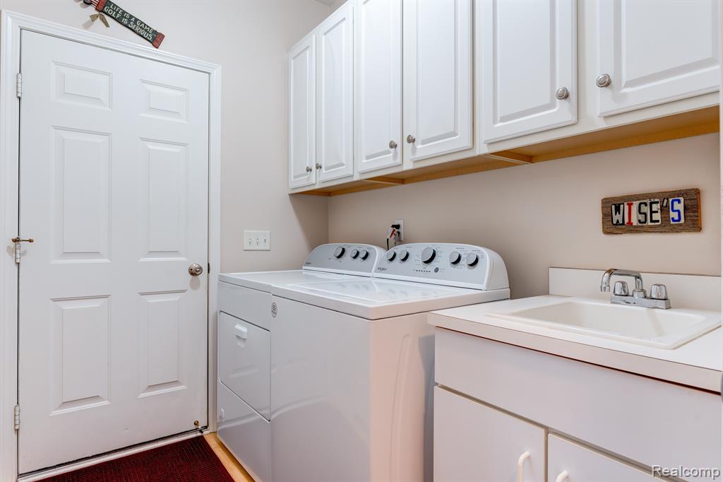 5933 WOODFIELD Parkway, Grand Blanc, MI 48439 — Photo 21