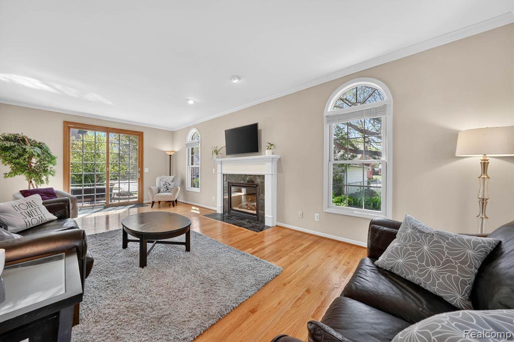 1112 Vernier Road, Grosse Pointe Woods, MI 48236 — Photo 7