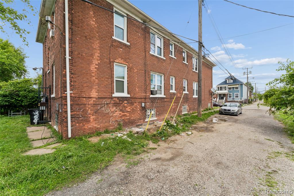 7225 American Street, Detroit, MI 48210 — Photo 11