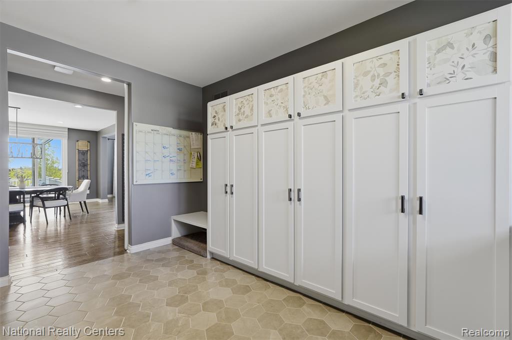 5310 Pontiac Trail, Ann Arbor, MI 48105 — Photo 16