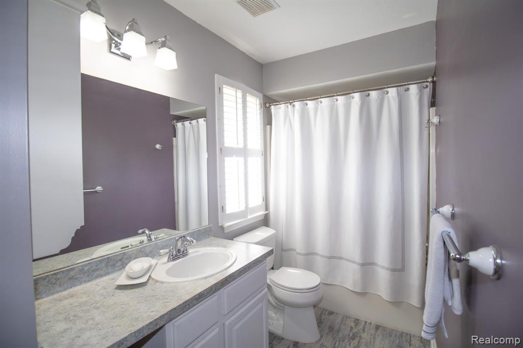 4102 Hunters Circle E, Canton, MI 48188 — Photo 20
