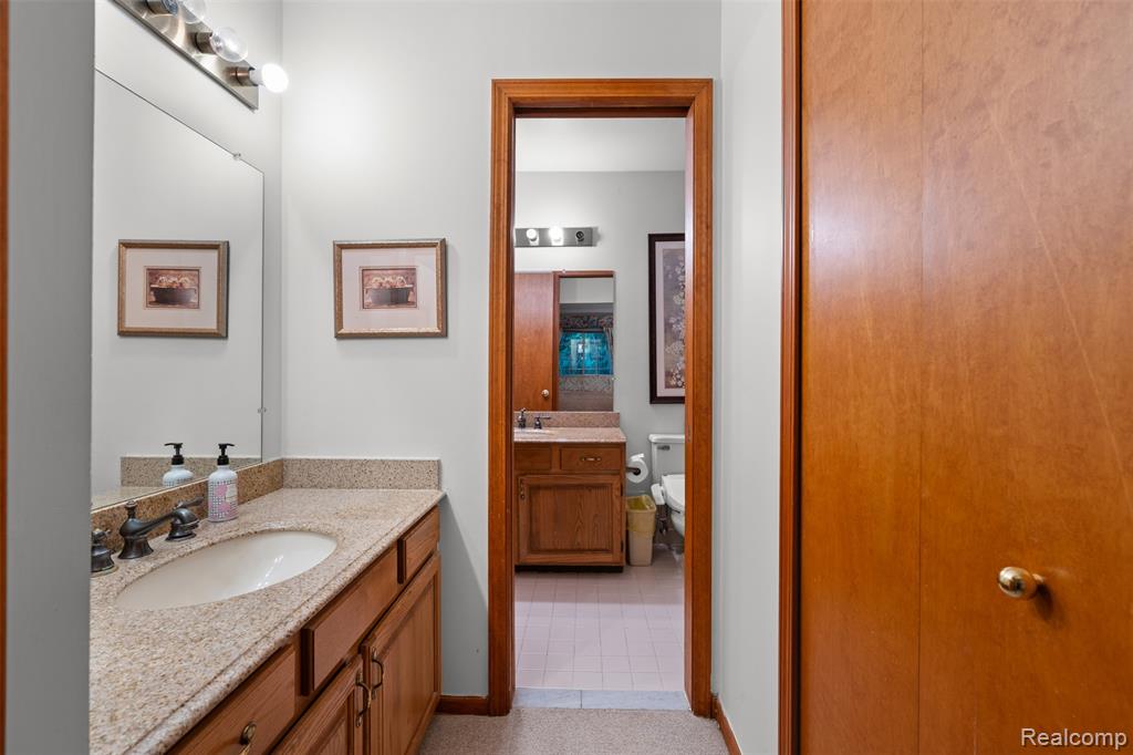 6859 Tangle Wood, Waterford, MI 48327 — Photo 23