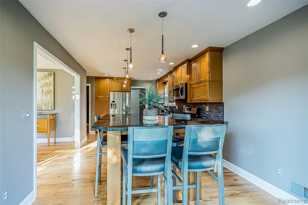 25823 Carriage Lane, South Lyon, MI 48178 — Photo 11