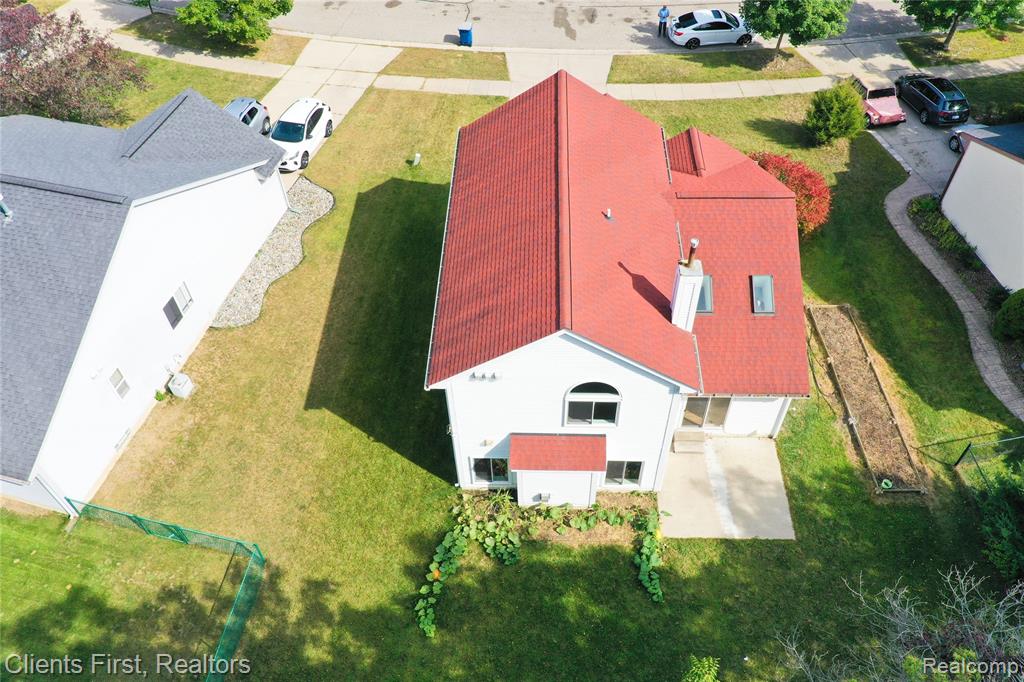 8543 Barrington Drive, Ypsilanti, MI 48198 — Photo 15