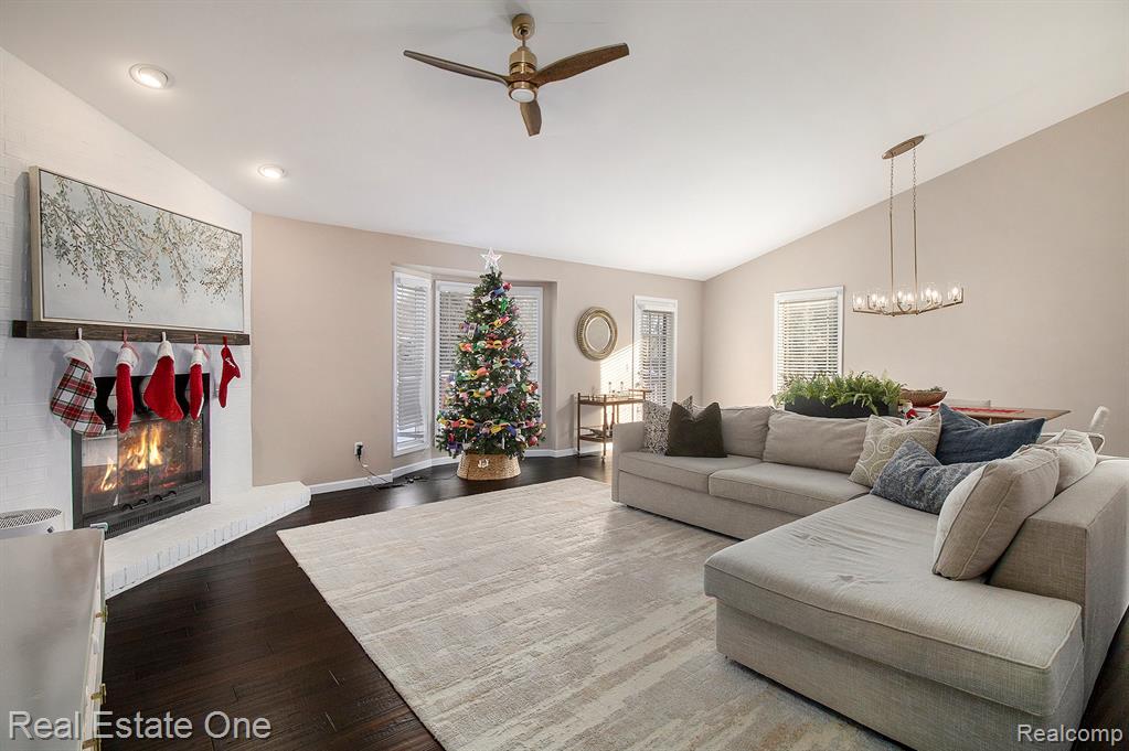 6886 High Oaks Drive, Troy, MI 48098 — Photo 3