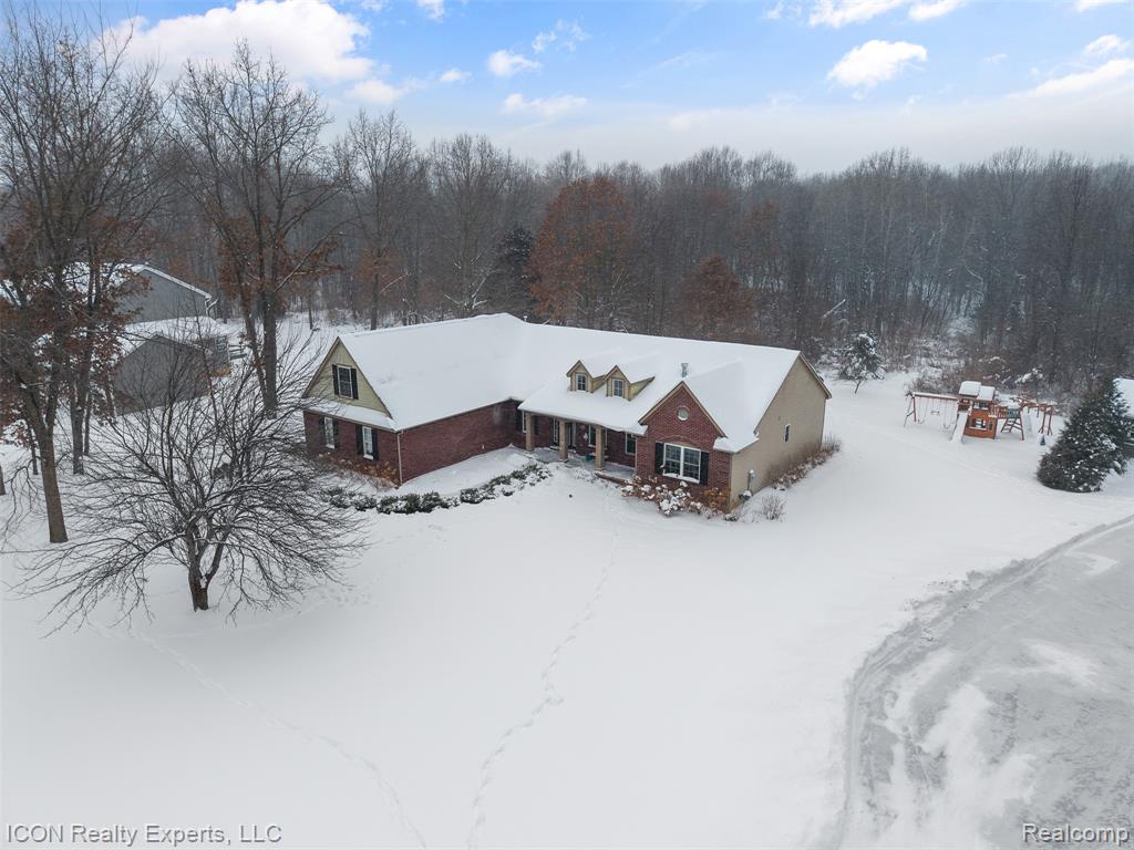 11185 Cassidy Trail, Davisburg, MI 48350 — Photo 47