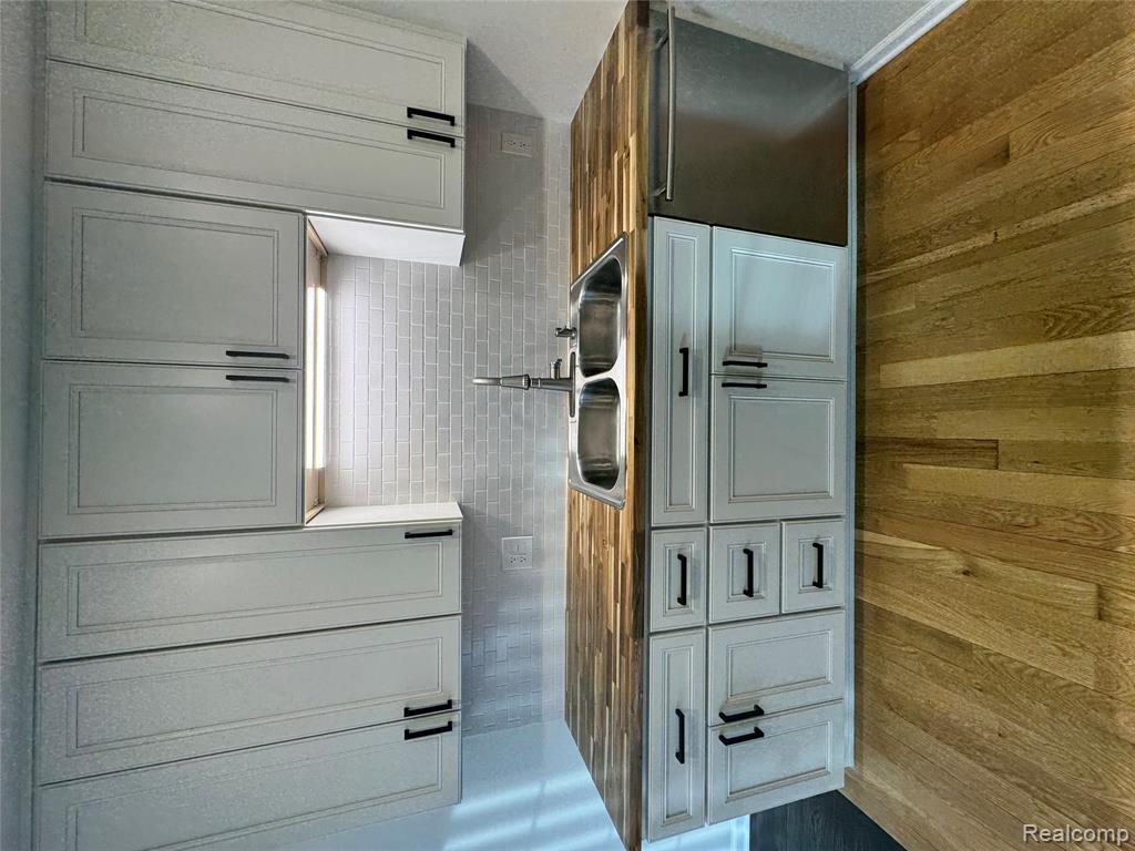 39547 Heatherheath Drive, Clinton Twp, MI 48038 — Photo 5