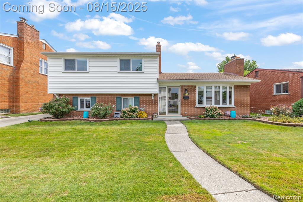 7822 Hillcrest Boulevard, Westland, MI — front exterior