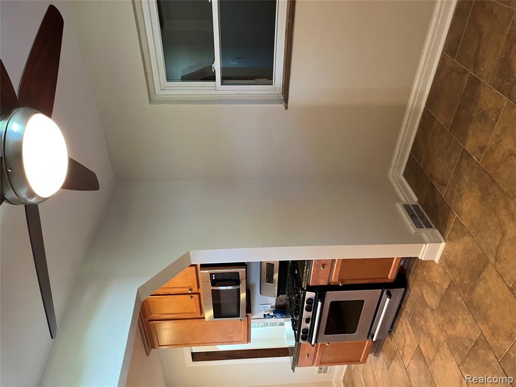 9001 Riverdale, Redford, MI 48239 — Photo 22