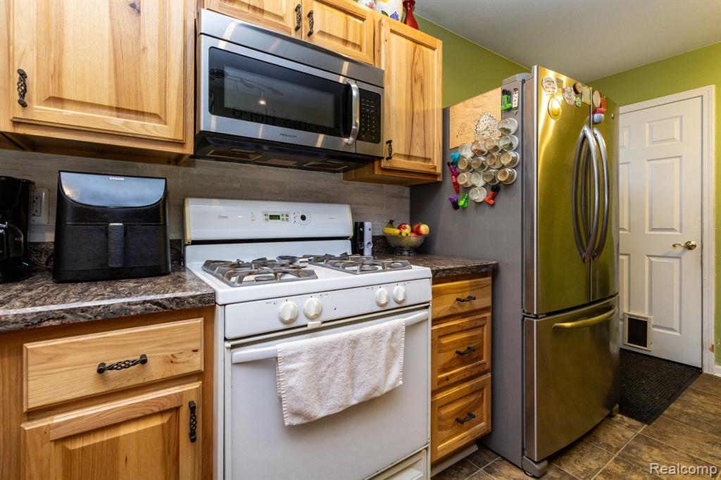 4218 CULVER Street, Dearborn Heights, MI 48125 — Photo 8