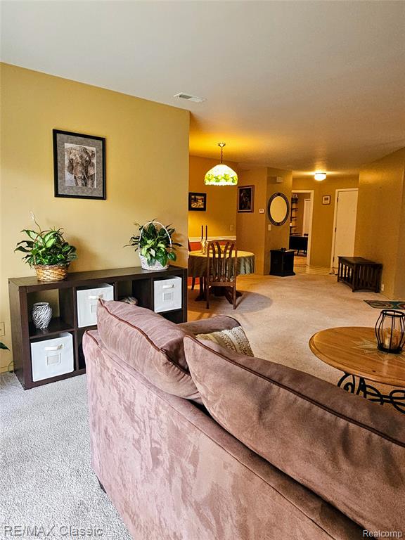 6740 Ridgefield Circle, 103, West Bloomfield, MI — Photo 9