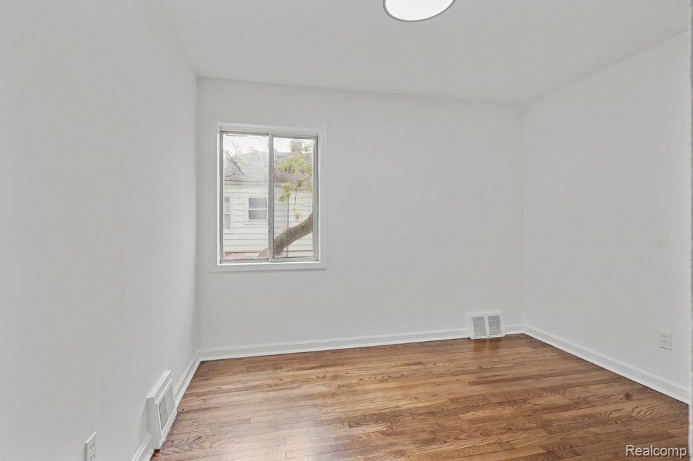 620 2ND Avenue, Pontiac, MI 48340 — Photo 23