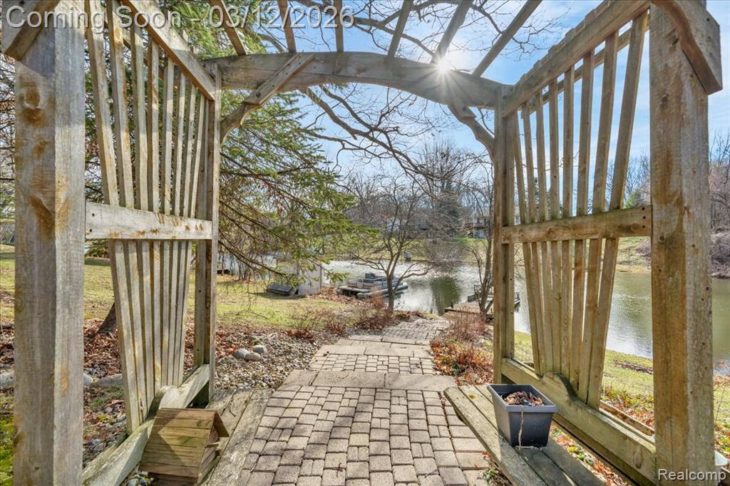 1351 Glen Oak Drive, Holly, MI 48442 — Photo 44