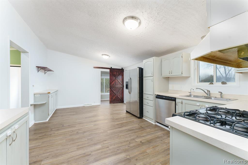 511 1ST Street, Gregory, MI 48137 — Photo 10