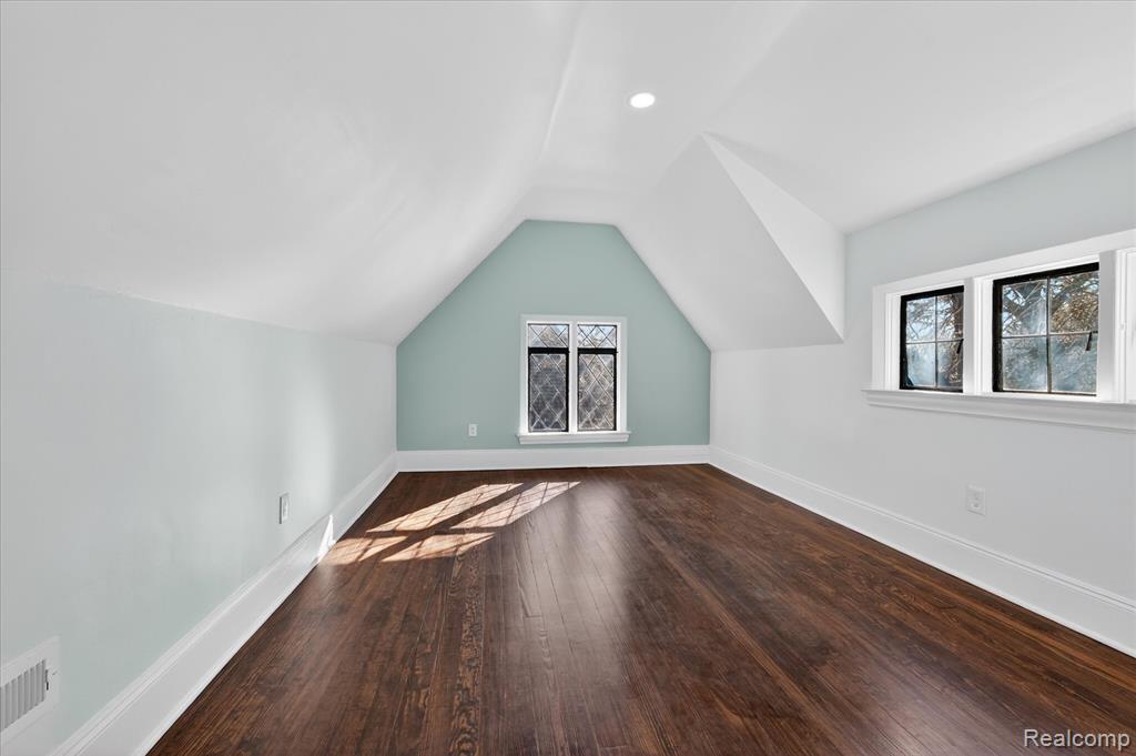 3261 Sherbourne Road, Detroit, MI 48221 — Photo 34