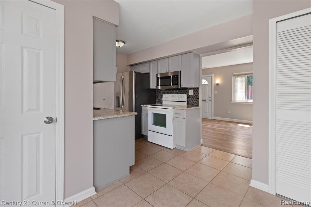 8089 COVENTRY Street, Westland, MI — Photo 5