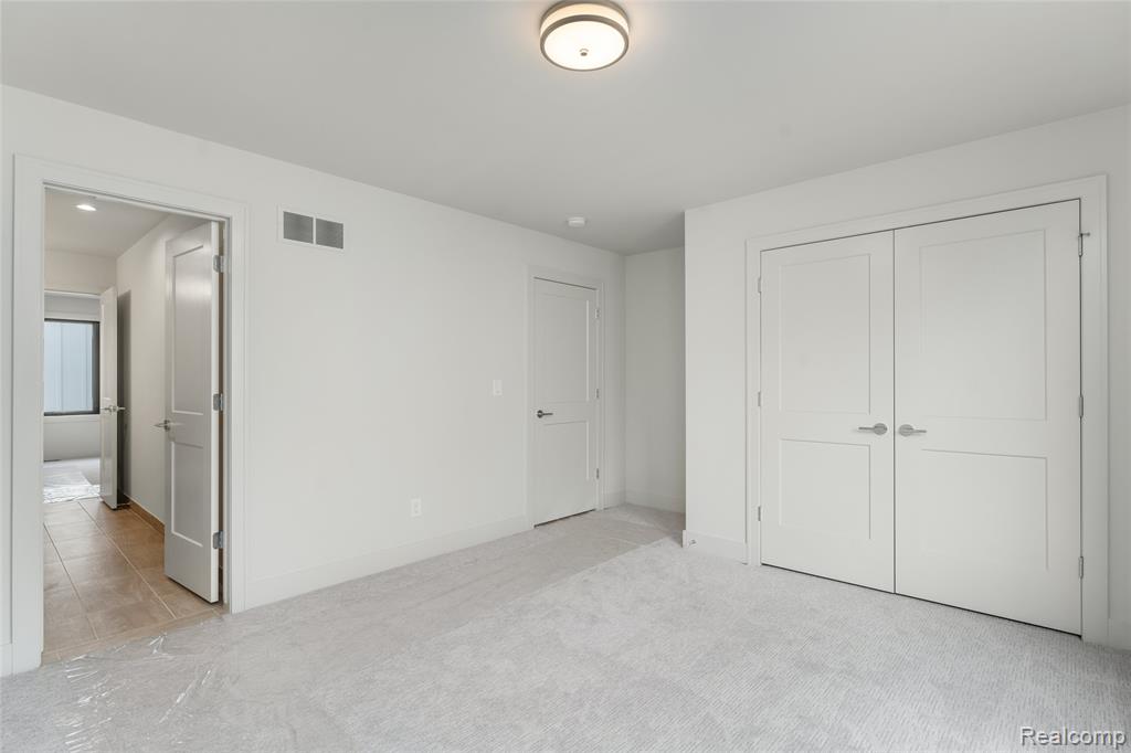 53 South Trail Court, Troy, MI 48083 — Photo 32