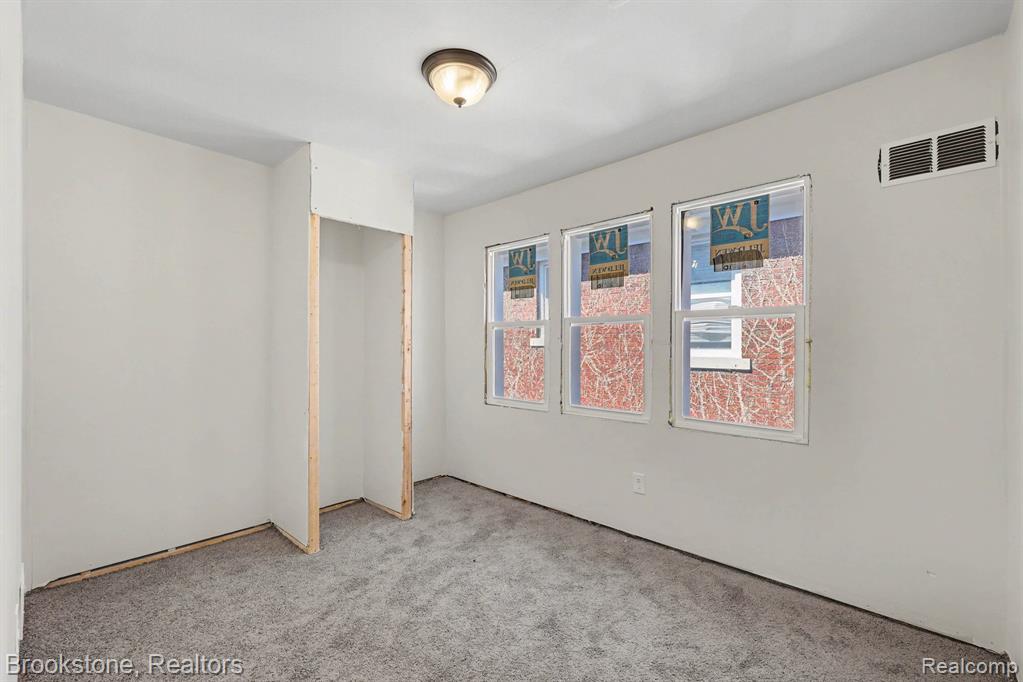5533 Sheridan Street, Detroit, MI 48213 — Photo 24