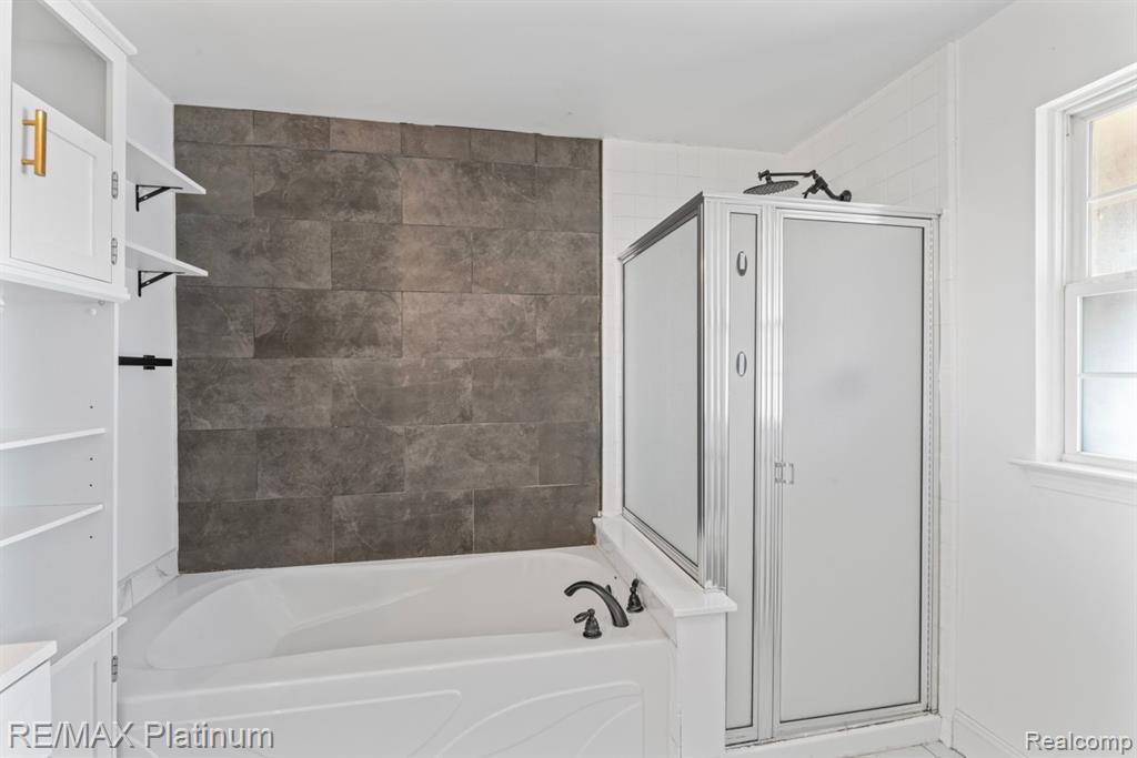 3562 FIELDCREST Lane, Ypsilanti, MI 48197 — Photo 17