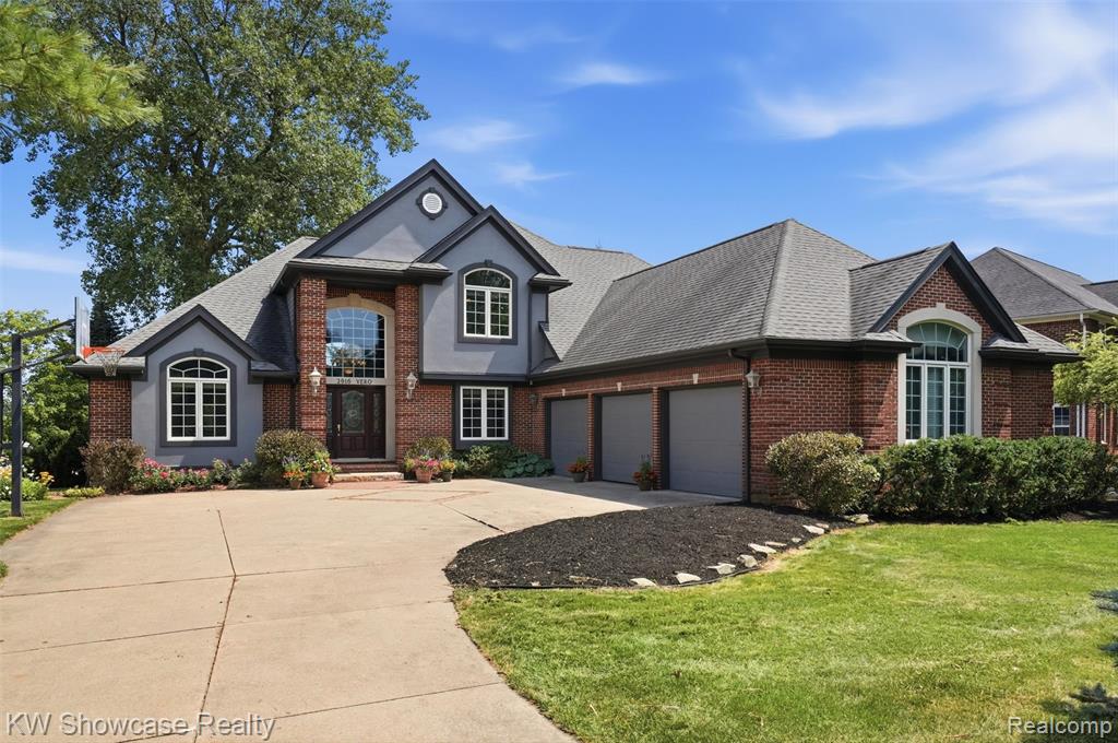 2916 Vero Drive, Highland, MI 48356