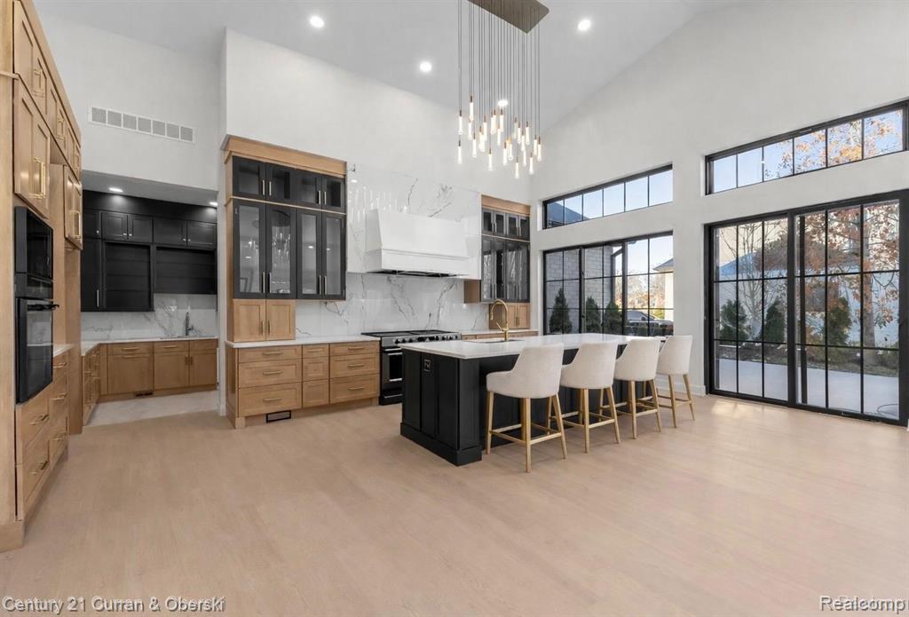 2211 Golfview Drive, Dearborn, MI, 48128