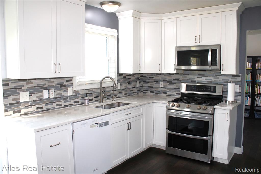 11193 Linda Kay, Goodrich Vlg, MI — Photo 20