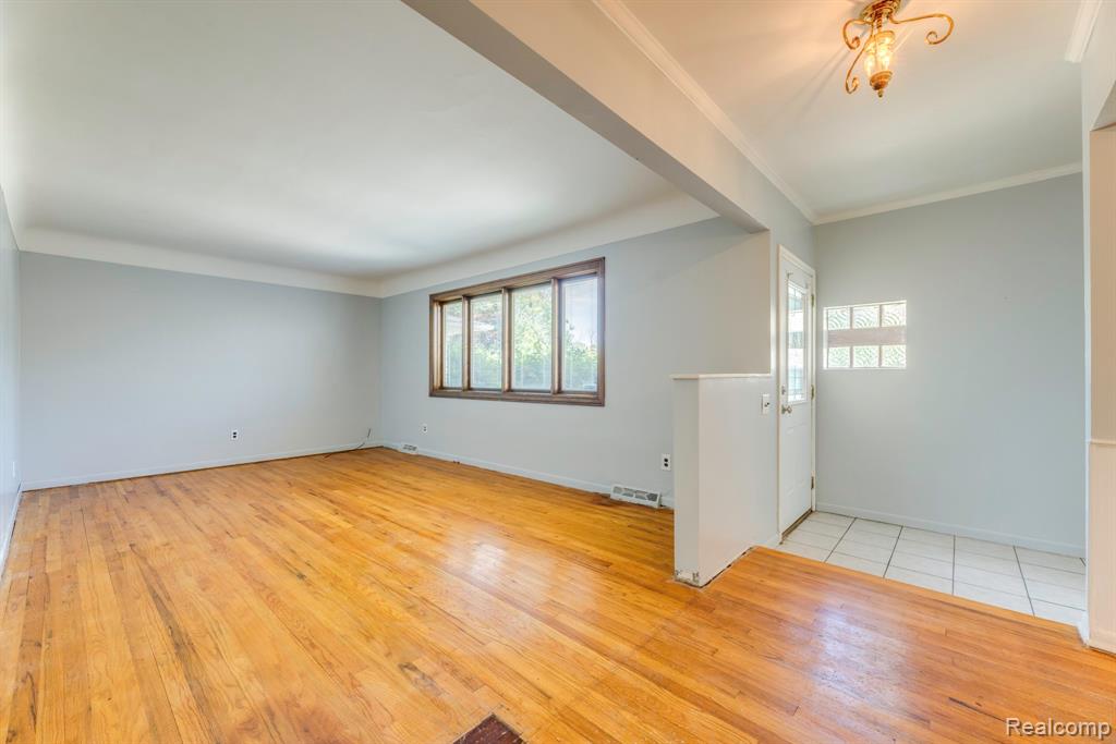 8571 Linda Street, Warren, MI 48093 — Photo 9