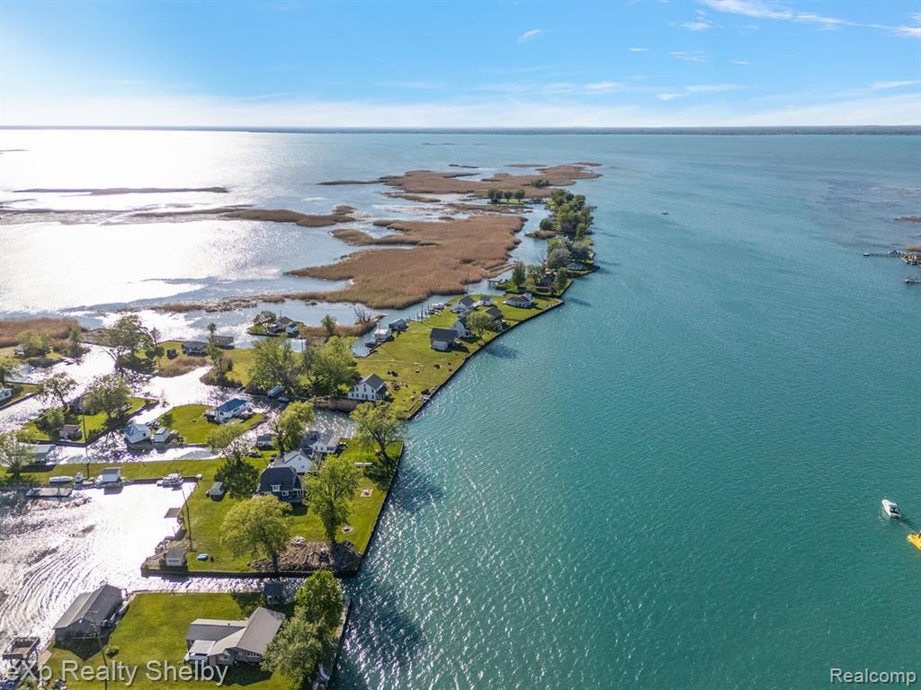 8395 N Channel - Harsens Island, Clay, MI 48001 — Photo 75