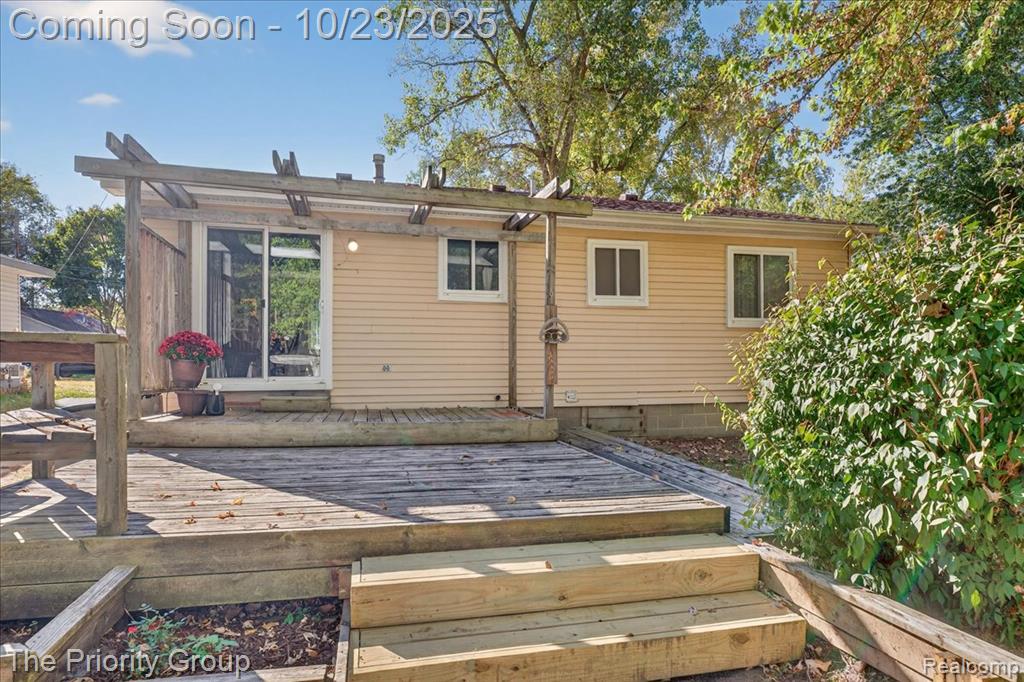 4700 Siebert Road, Waterford, MI 48328 — Photo 30
