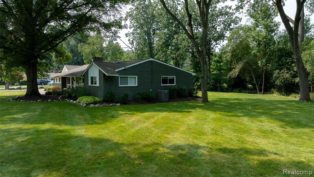 4990 Broomfield Lane, West Bloomfield, MI — Photo 62