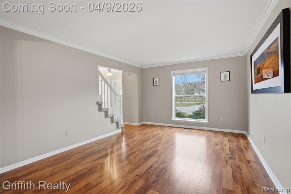 938 Meadowbrook Court, Milford, MI 48381 — Photo 10