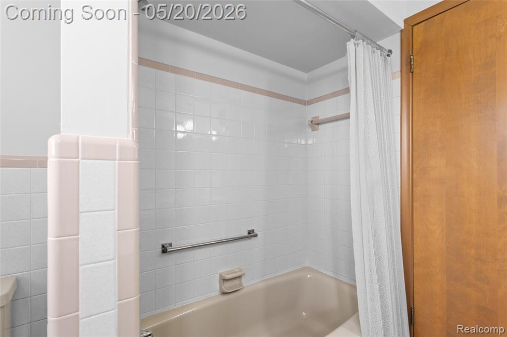 45078 Vanker Avenue, Utica, MI 48317 — Photo 29