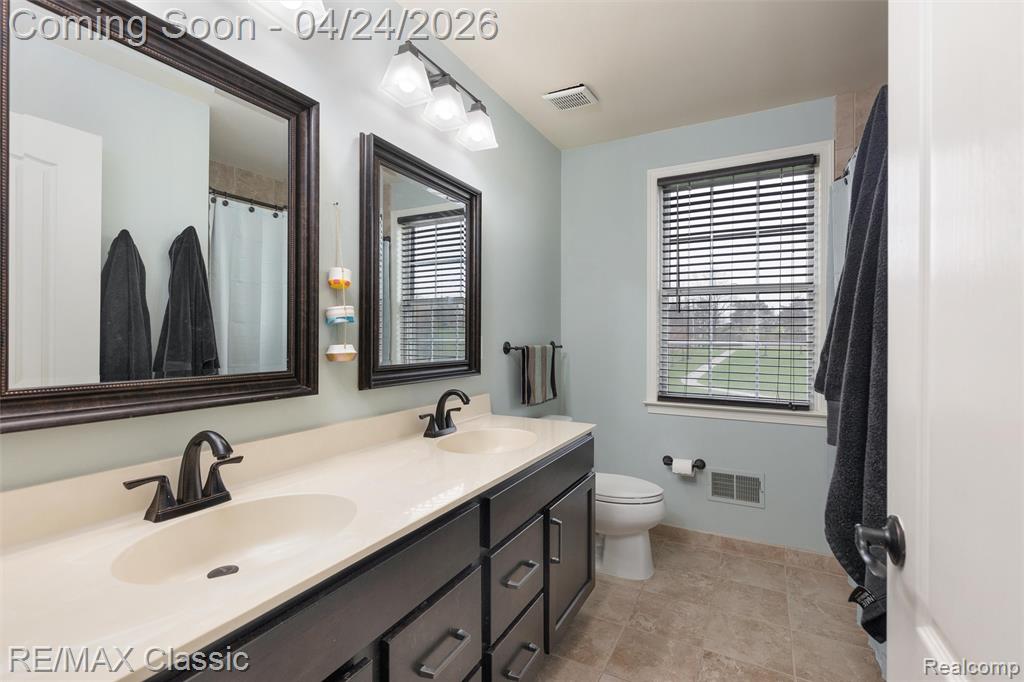 50282 Langley Drive, Novi, MI — Photo 37