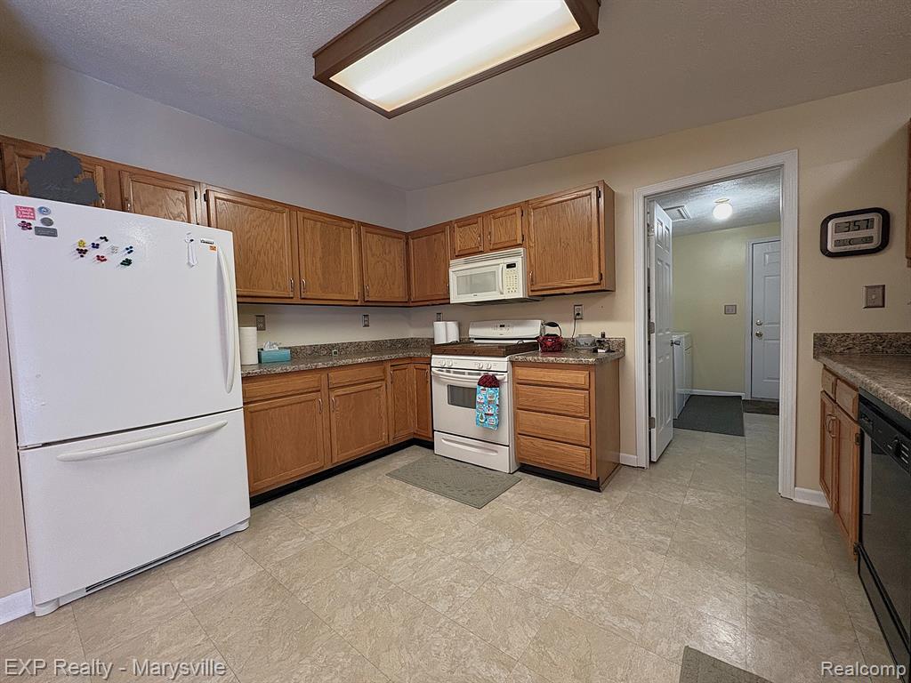 100 Hickory Lane, Yale, MI 48097 — Photo 18