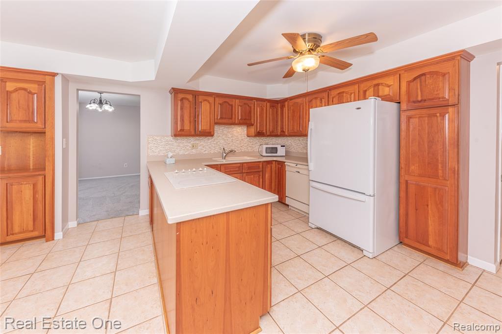 41958 Sunderland Drive, Canton, MI 48187 — Photo 25
