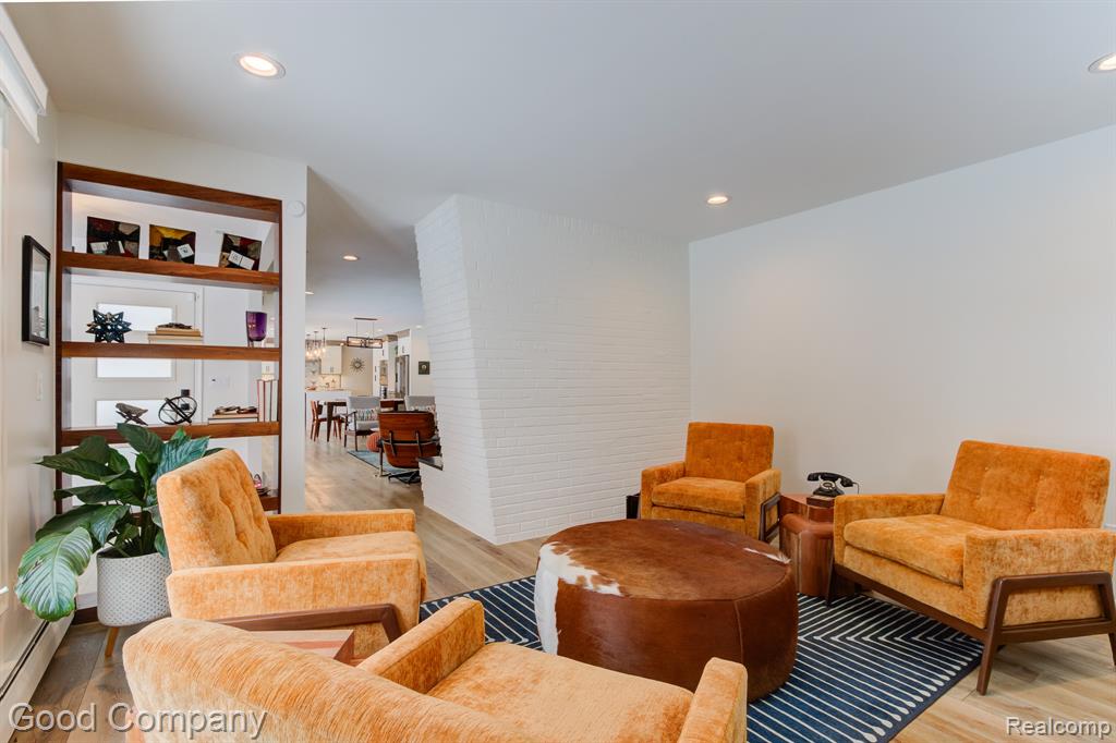 805 N Pemberton Road, Bloomfield Hills, MI 48302 — Photo 9