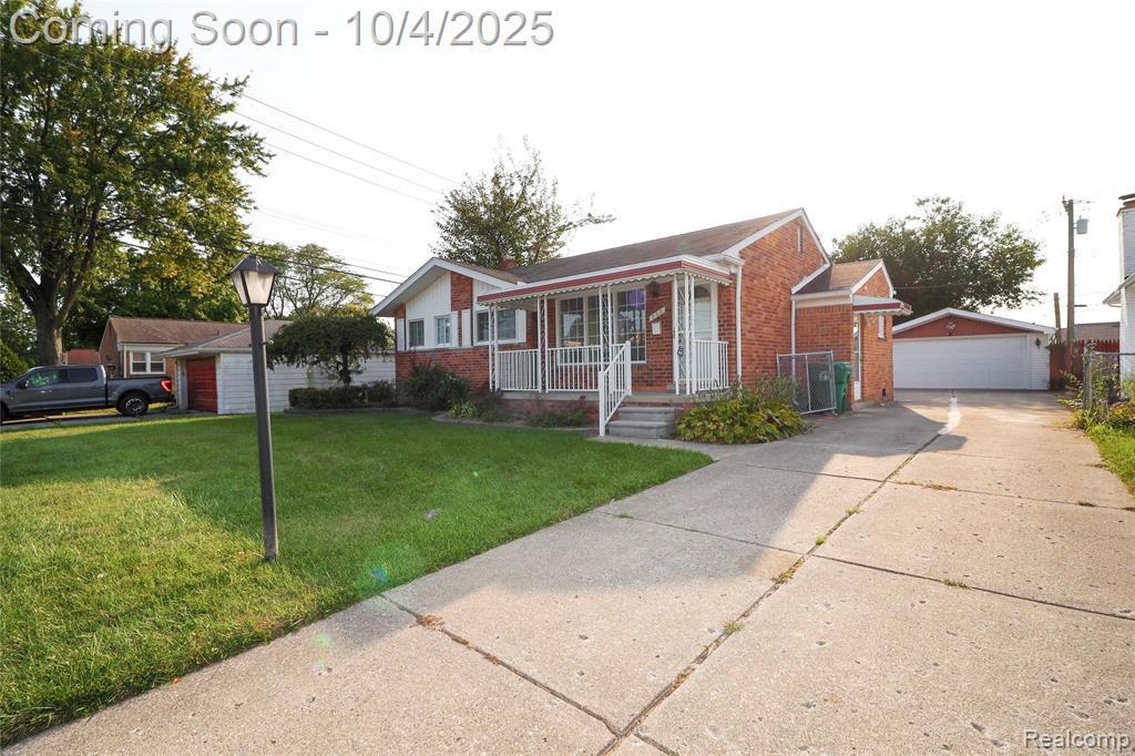 939 Deering Street, Garden City, MI — Photo 2