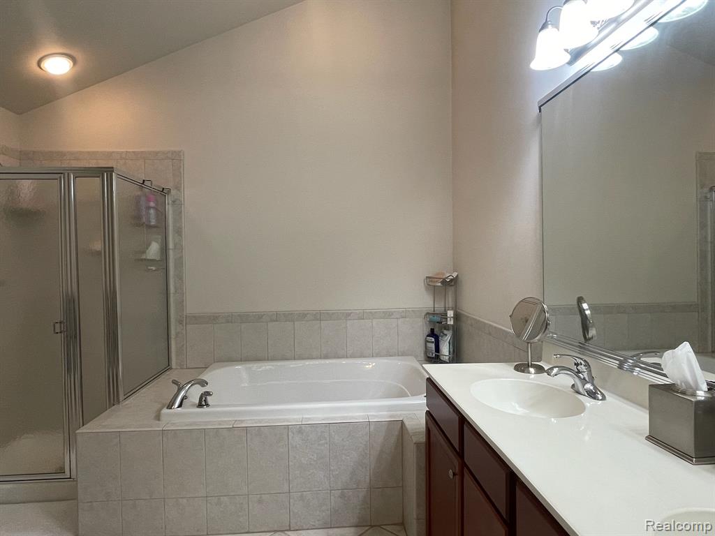 49676 Timber Trail, Novi, MI — Photo 25