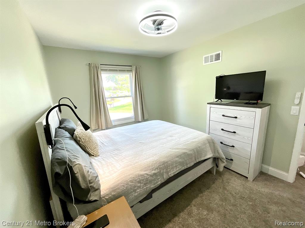 9446 PARKWOOD N, Davison, MI 48423 — Photo 27