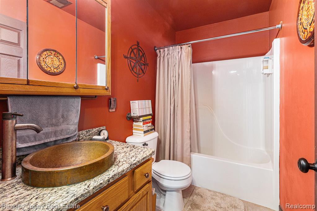 928 WESTWIND SHORE Drive, Howell, MI 48843 — Photo 20