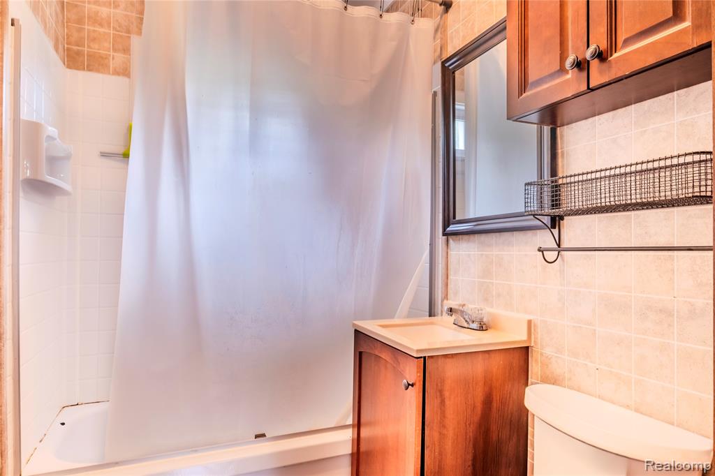 8093 Crapo Street, Swartz Creek, MI 48473 — Photo 9