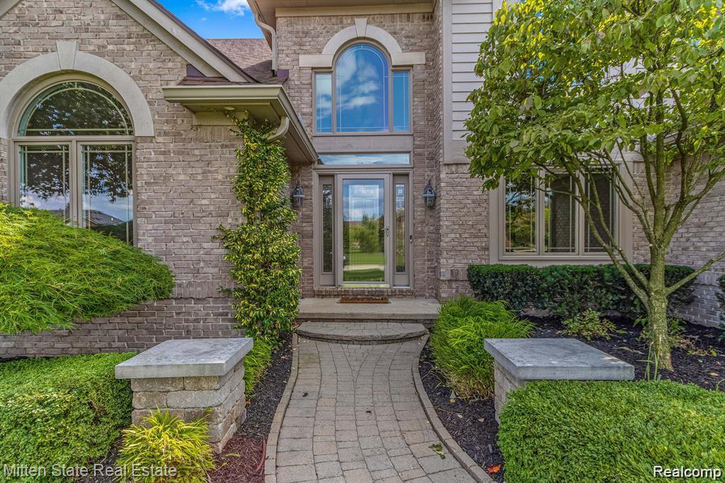 21254 Clayton Drive, Macomb, MI 48044 — Photo 4