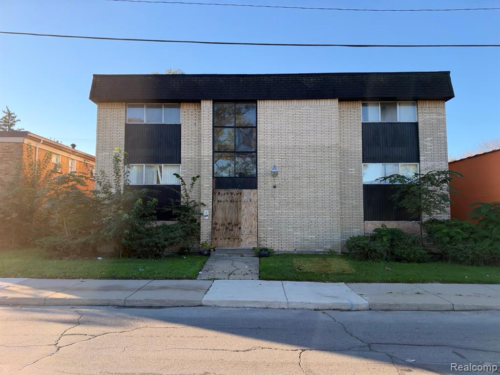 16005 Schoolcraft Street, Detroit, MI 48227
