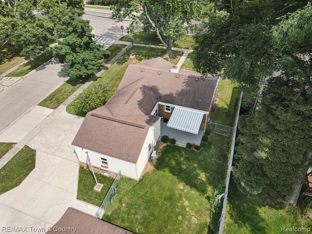 407 N McKinley Road, Flushing, MI 48433 — Photo 30