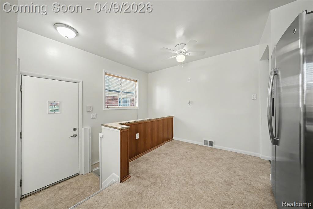 906 Englewood Avenue, Royal Oak, MI 48073 — Photo 11